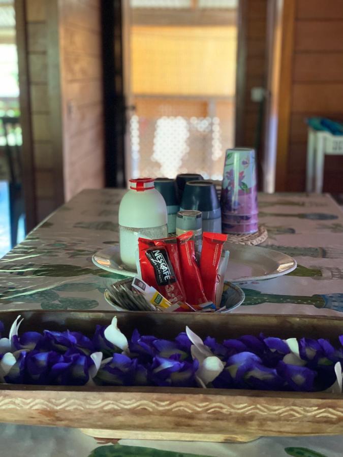 Vaiotaha Lodge بورا بورا المظهر الخارجي الصورة