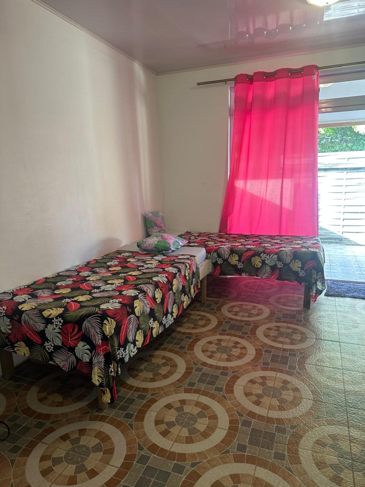 Vaiotaha Lodge بورا بورا المظهر الخارجي الصورة